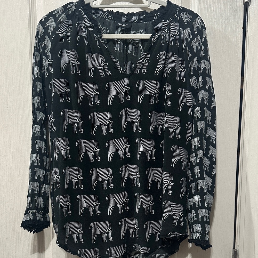 Black and White Elephant Print Women's Top
